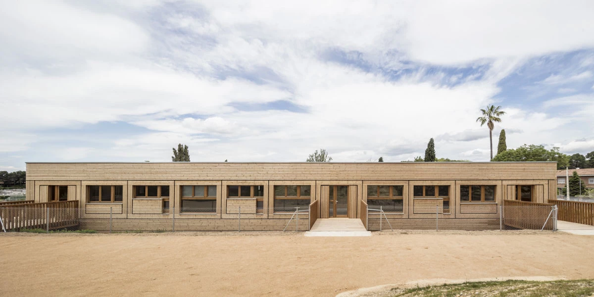 Balcells, Rius y Tigges, escuela El Til-ler en Sardañola del Vallés (Barcelona)