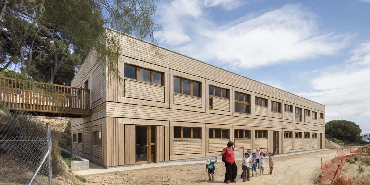 Balcells, Rius y Tigges, escuela El Til-ler en Sardañola del Vallés (Barcelona)
