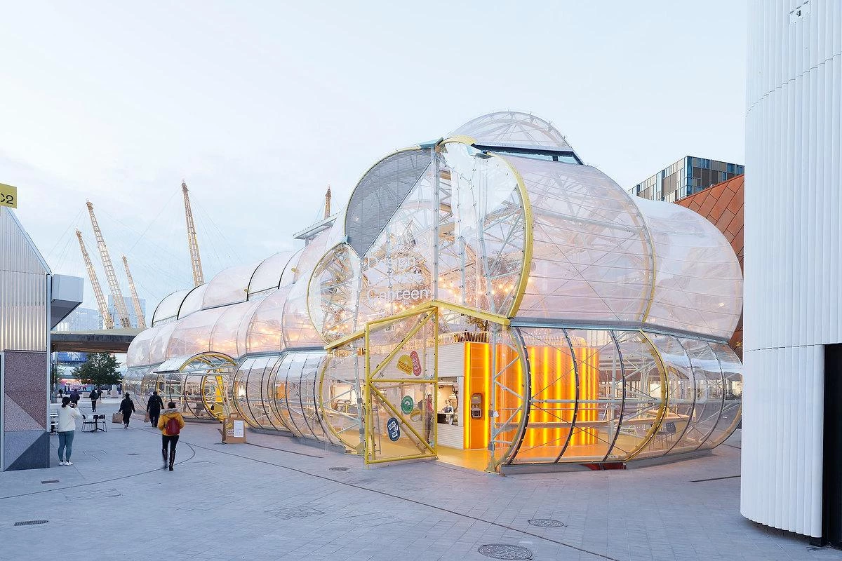 Mercado Design District Canteen en Greenwich Peninsula, Londres