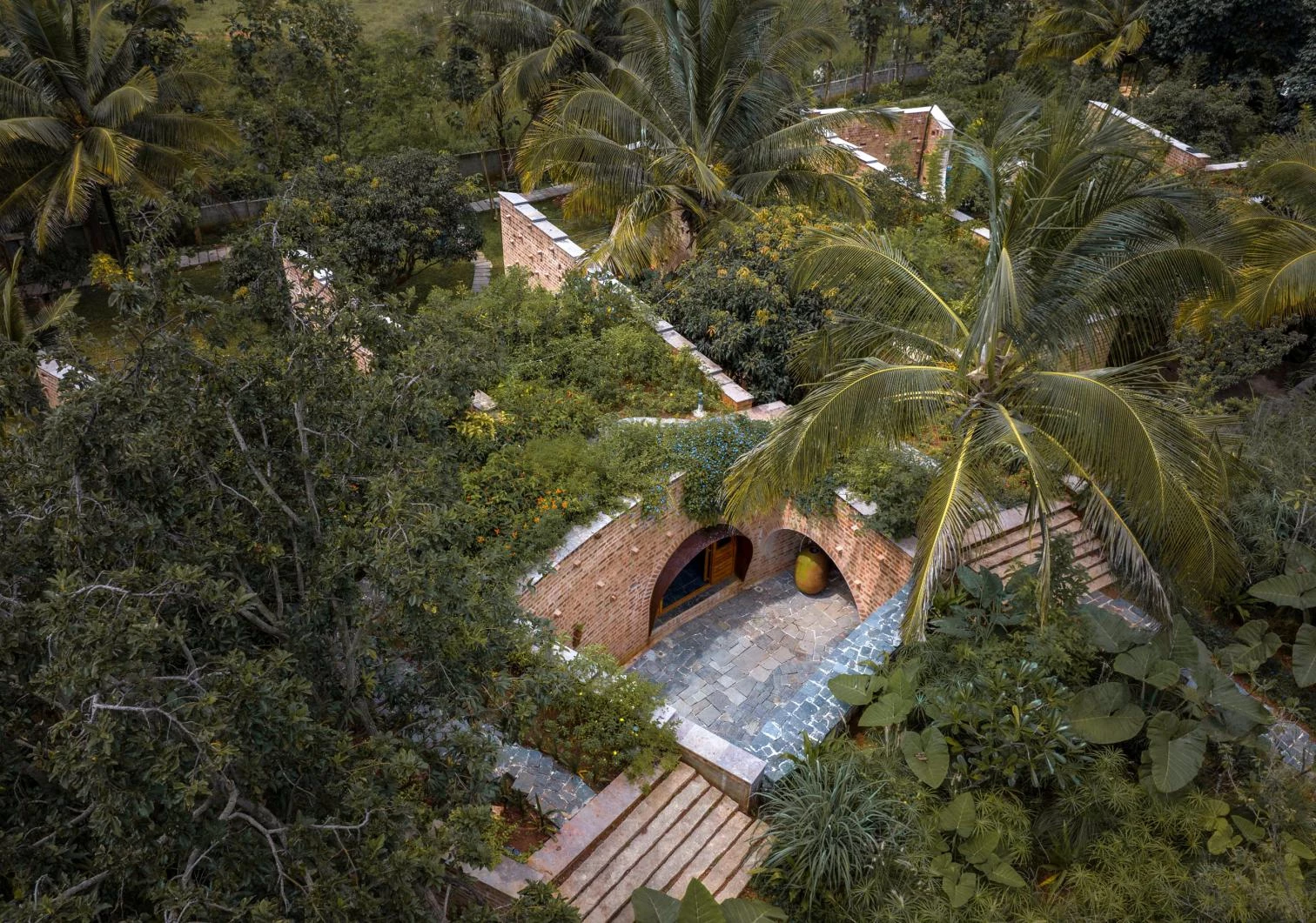 Ruinas subterráneas en Kaggalipura